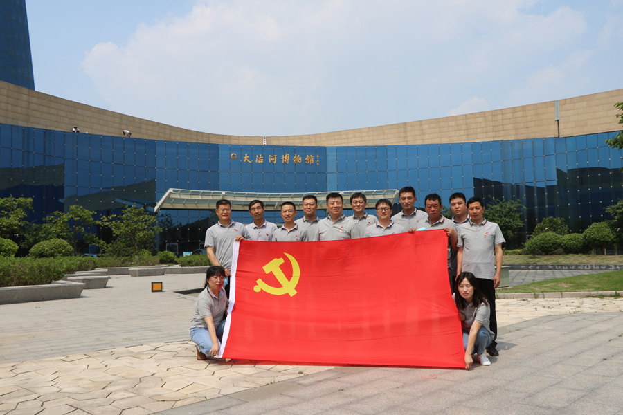 青島創(chuàng)新公司黨支部組織全體黨員、入黨積極分子前往膠州市大沽河博物館黨史館參觀學習
